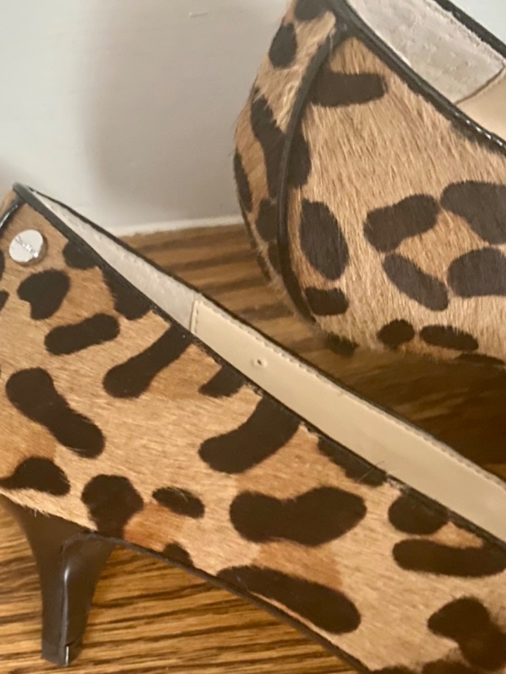 Calvin Klein Shoes. Leopard. Kitten Heels. Size 9.5. Like New. Cow Fur. - Picture 4 of 9